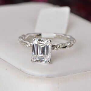 Moissanite 3ct Emerald Cut Egagement Ring 925 Sterling Silver
